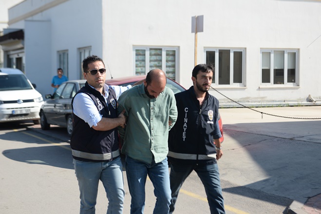 OTOMOBİLİ UZUN NAMLULU SİLAHLA TARAYAN ZANLILAR POLİSTEN KAÇAMADI