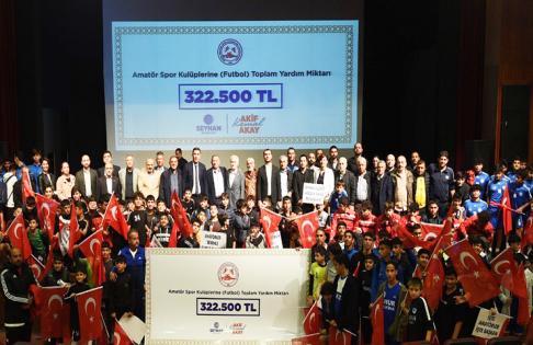 SEYHAN’DAN AMATÖR FUTBOL KULÜPLERİNE 322 BİN 500 TL YARDIM