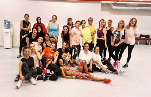 EĞLENEREK ZAYIFLIYORLAR